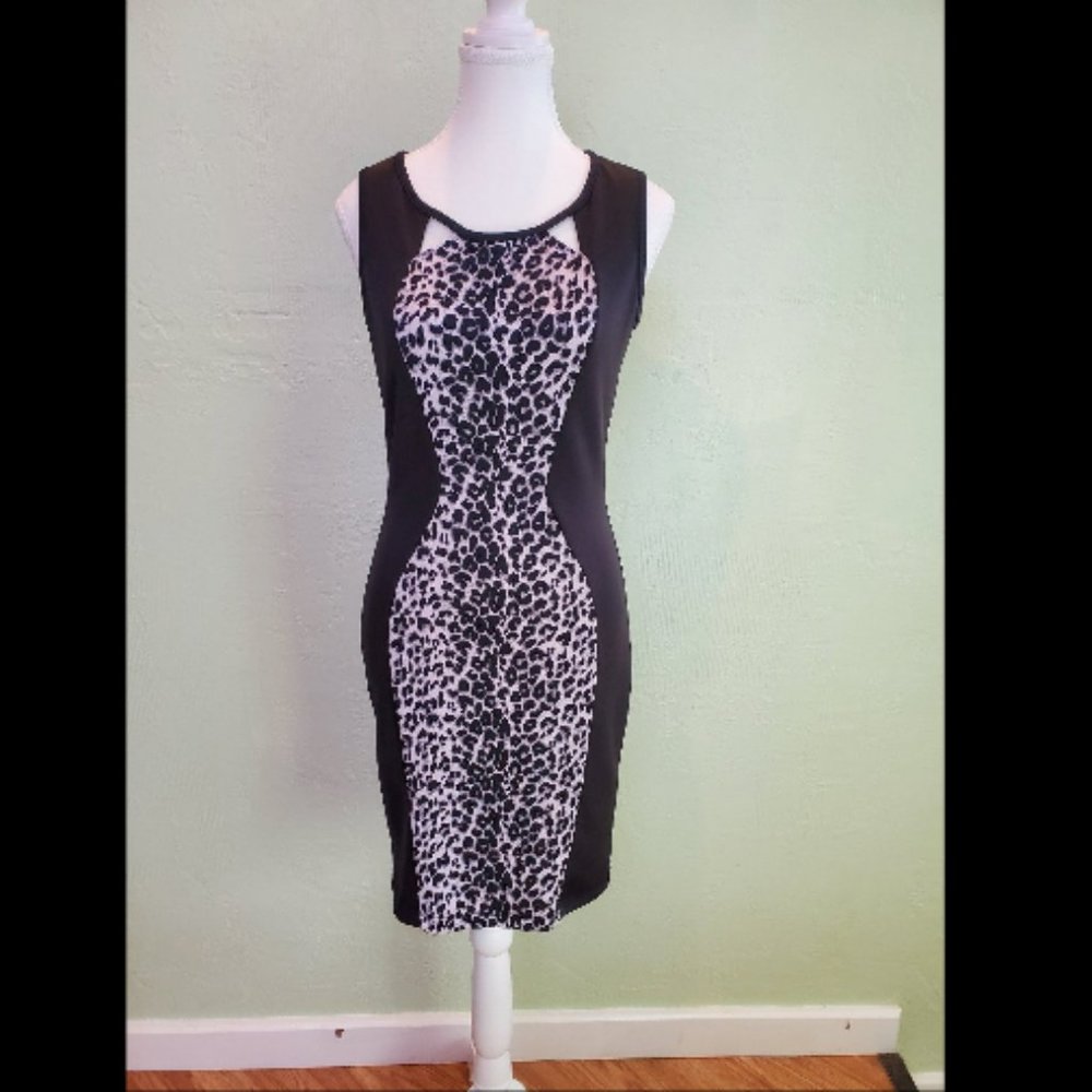 Snow Leopard Pattern Dress - Picture 2 of 7